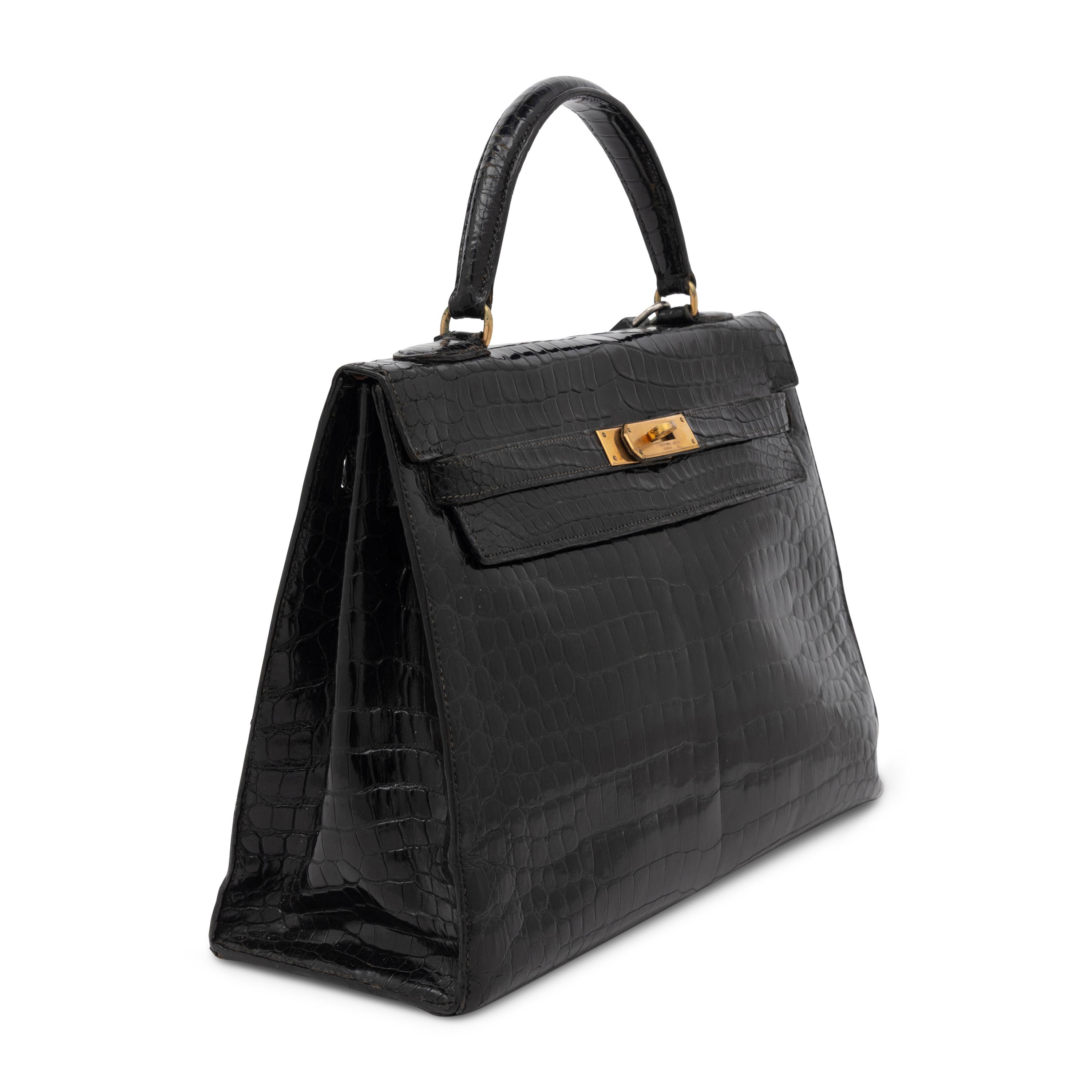 Vintage Hermès, Kelly 32 in Noir Alligator