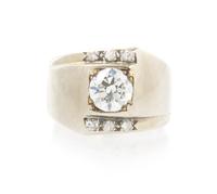 A 14 Karat White Gold and Diamond Ring, 4.60 dwts.
