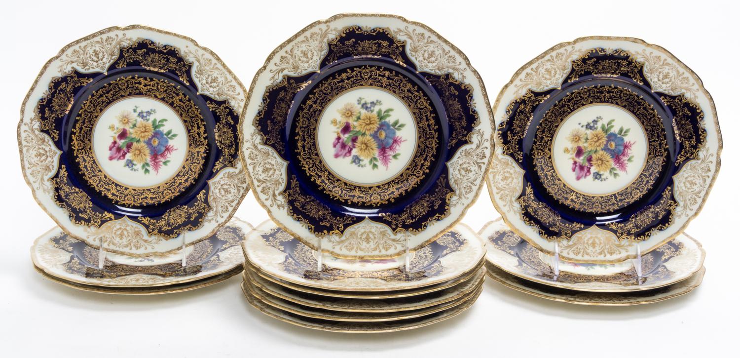 Twelve Black Knight Service Plates Diameter 10 3/8 inches. — FIRST HALF 20TH CENTURY