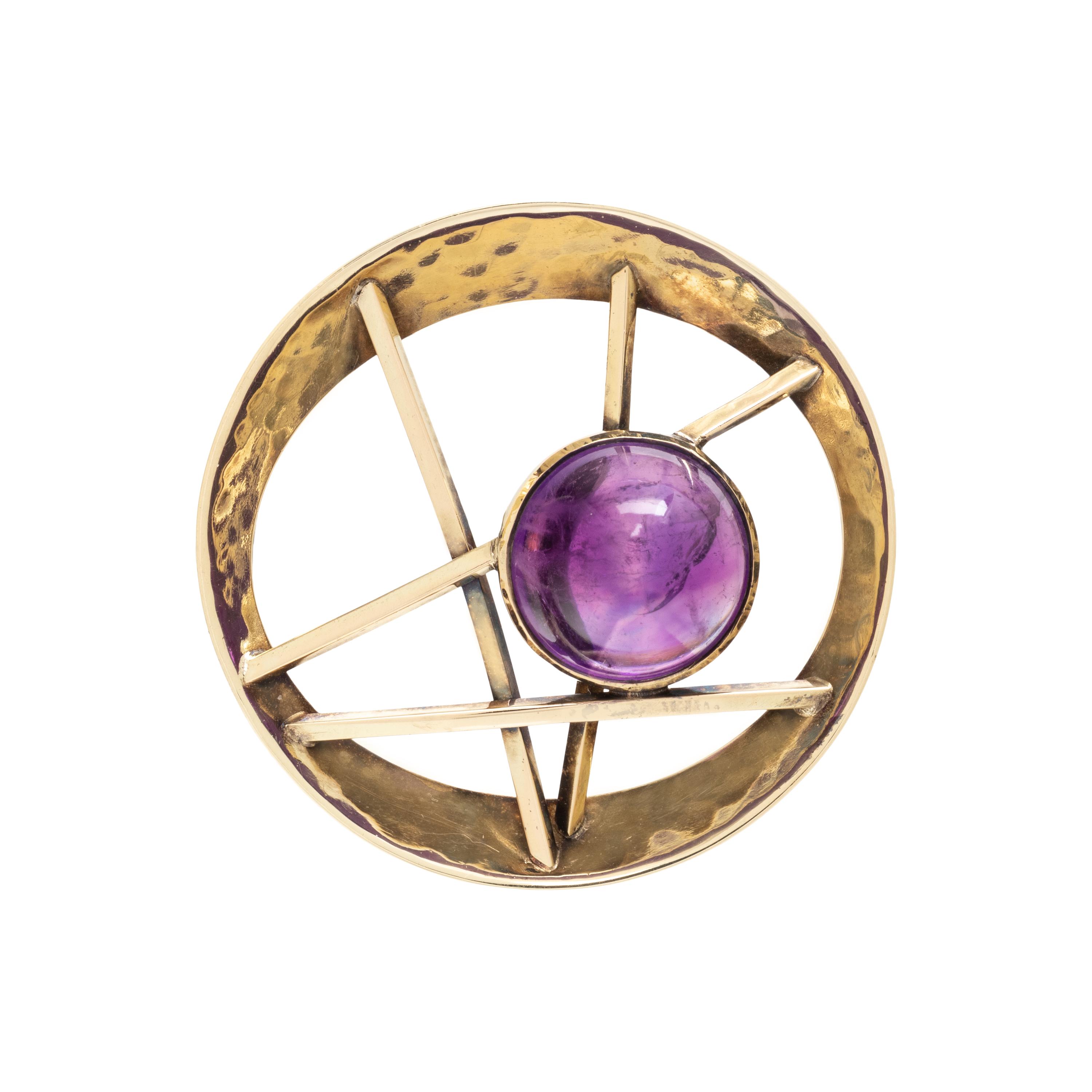 MODERNIST, YELLOW GOLD AND AMETHYST BROOCH