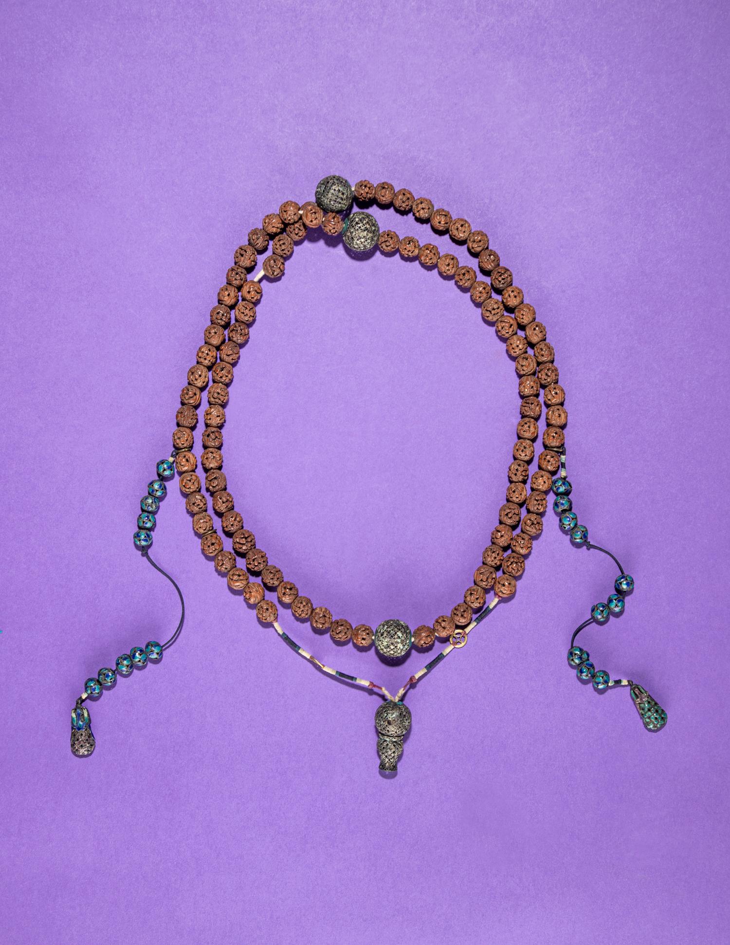 A Carved Fruit Nut and Cloisonné Enamel Court Necklace, Chaozhu