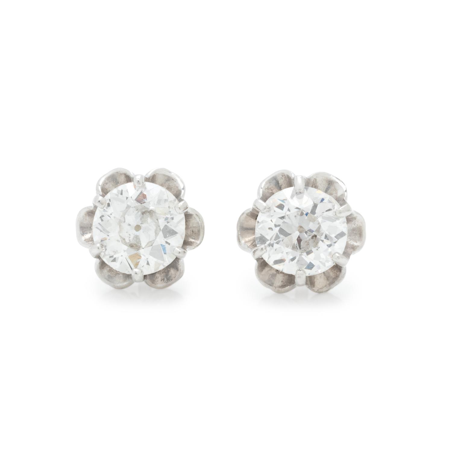 DIAMOND STUD EARRINGS