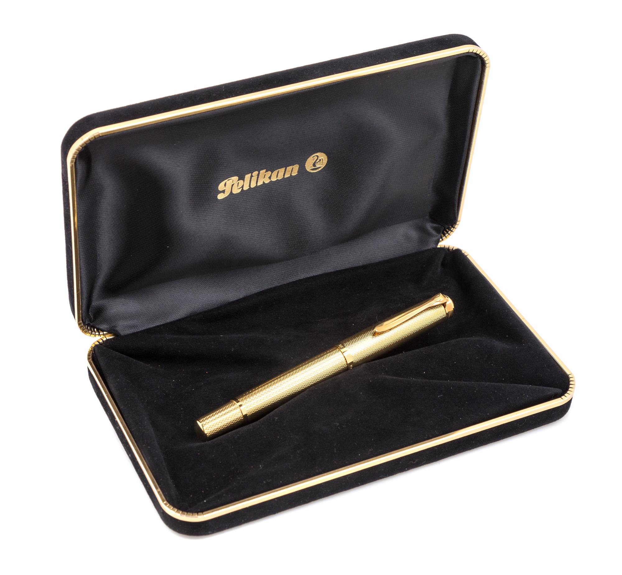 A Pelikan Souveran: Sesquicentennial Commemorative Limited Edition Gold Fountain Pen