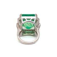 COLOMBIAN EMERALD AND DIAMOND RING