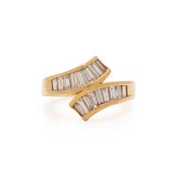DIAMOND AND YELLOW GOLD RING