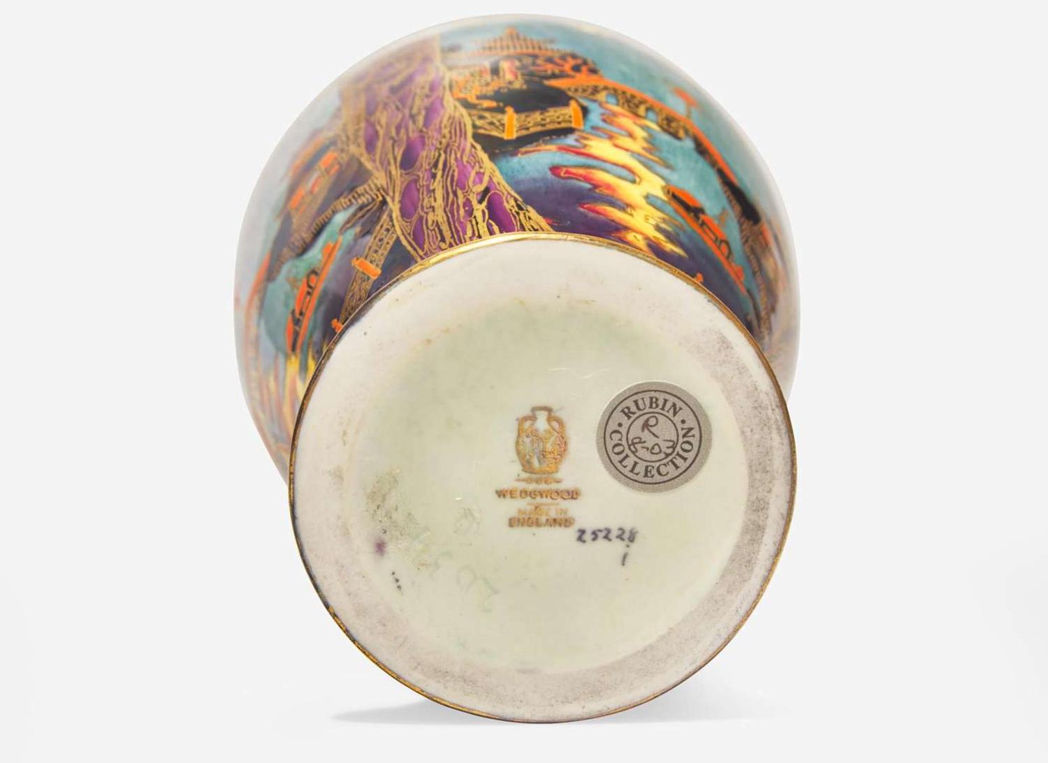 A Wedgwood Fairyland Lustre "Willow" Vase, UK, 1920s