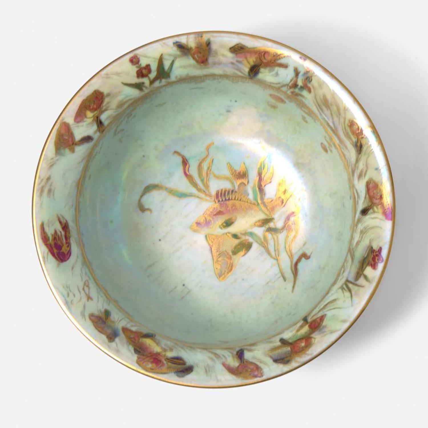 A Wedgwood Ordinary Lustre Fish-Decorated Bowl UK, circa 1915