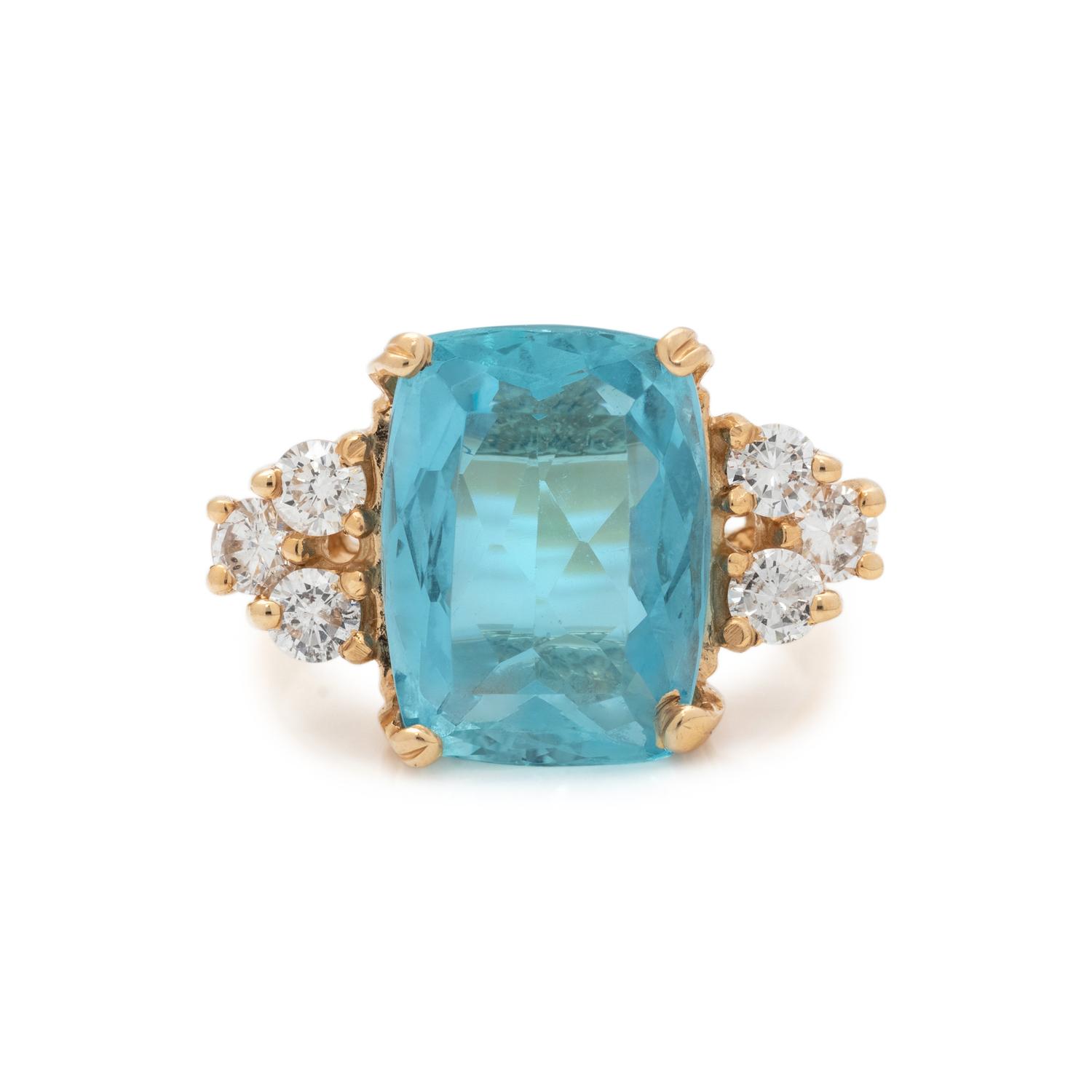 AQUAMARINE AND DIAMOND RING
