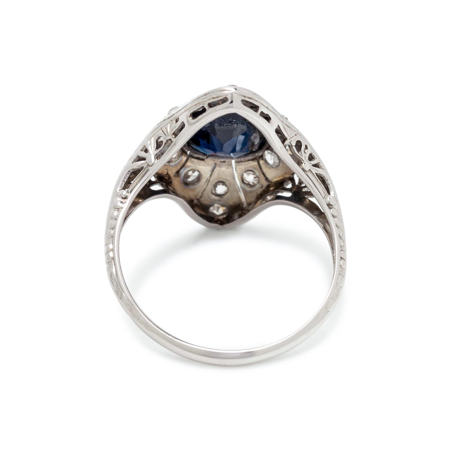 SAPPHIRE AND DIAMOND RING