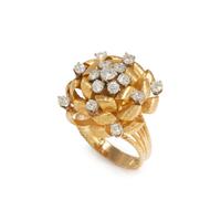 DIAMOND AND YELLOW GOLD RIBBON MOTIF RING