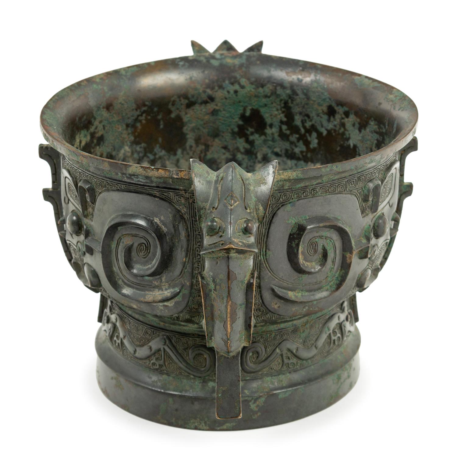 An Archaistic Bronze Food Vessel, Gui
