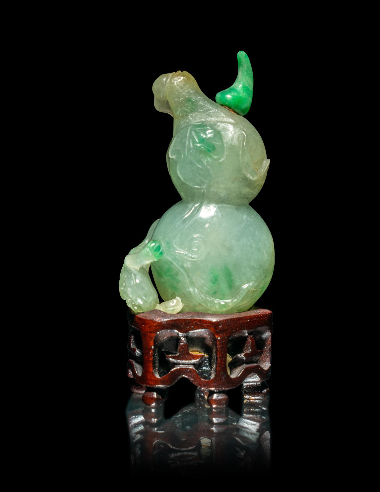 A Chinese Green Jadeite Gourd-Form Snuff Bottle