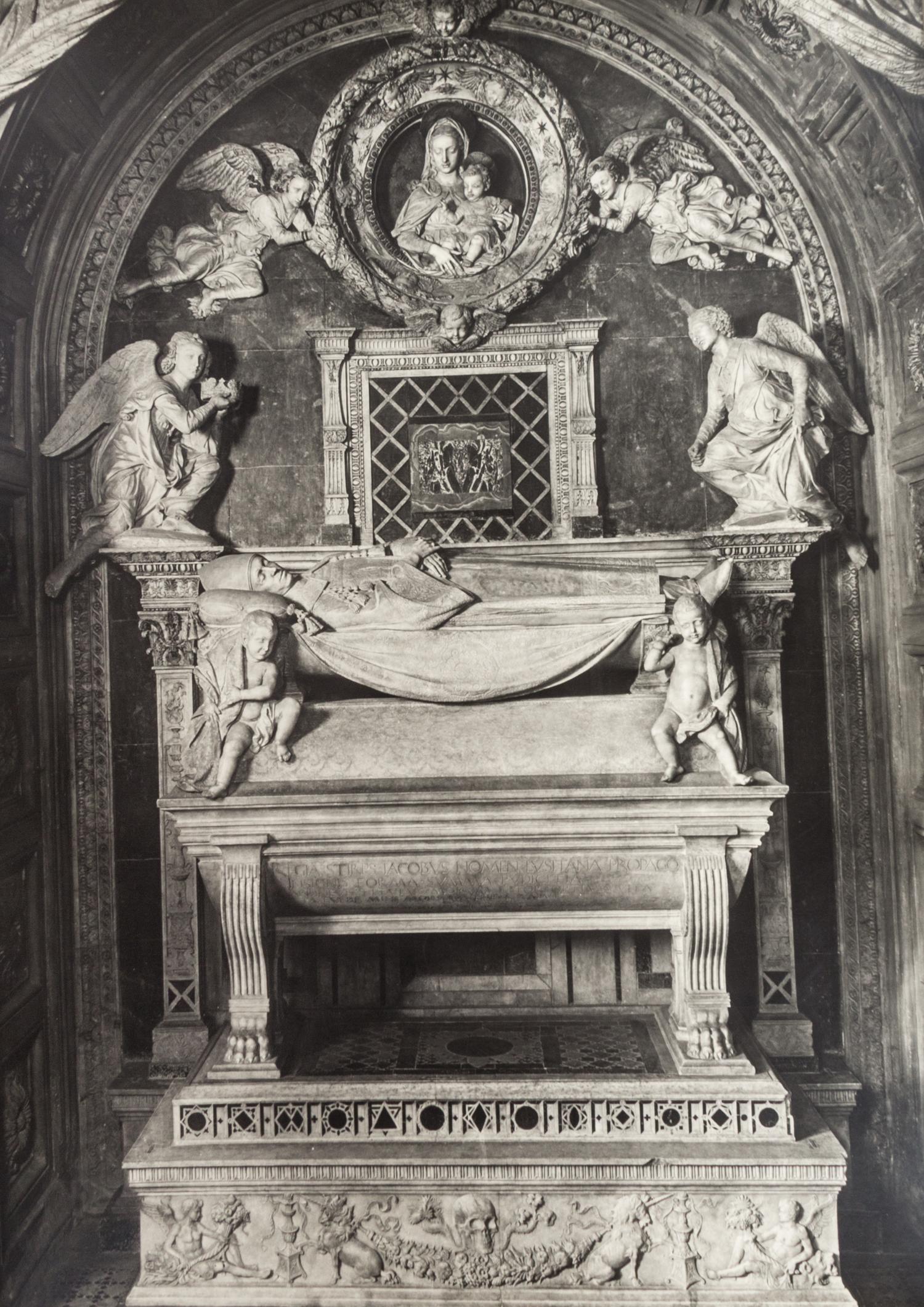 ALINARI BROTHERS and others. Late 19th century. Sculpture & Design. Sculpture & Design. 5 albumen prints.