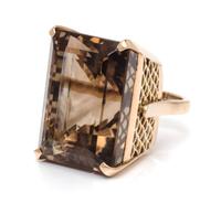 A 14 Karat Yellow Gold and Smoky Quartz Ring, 16.70 dwts.