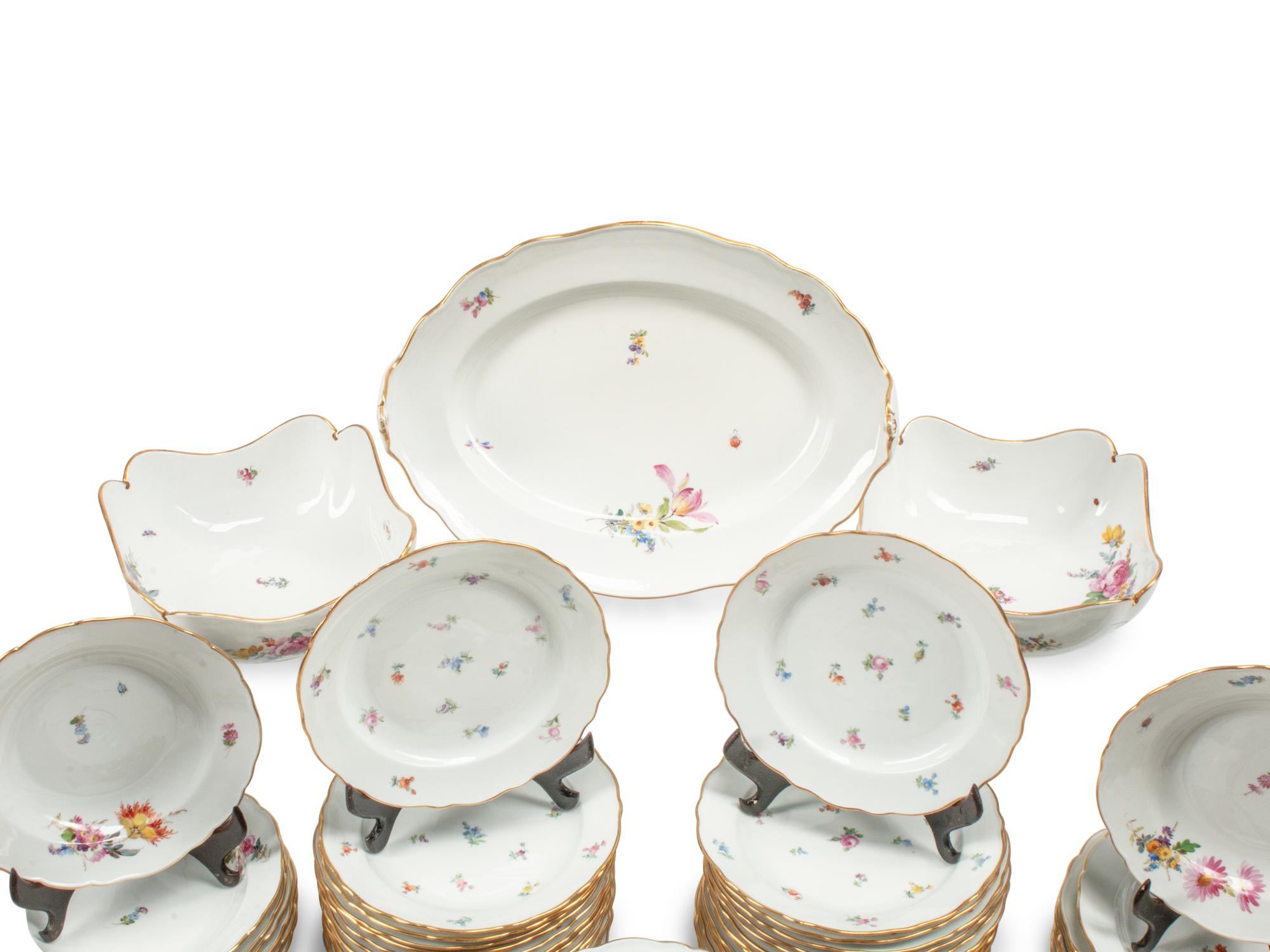 A German Porcelain Dinner Service