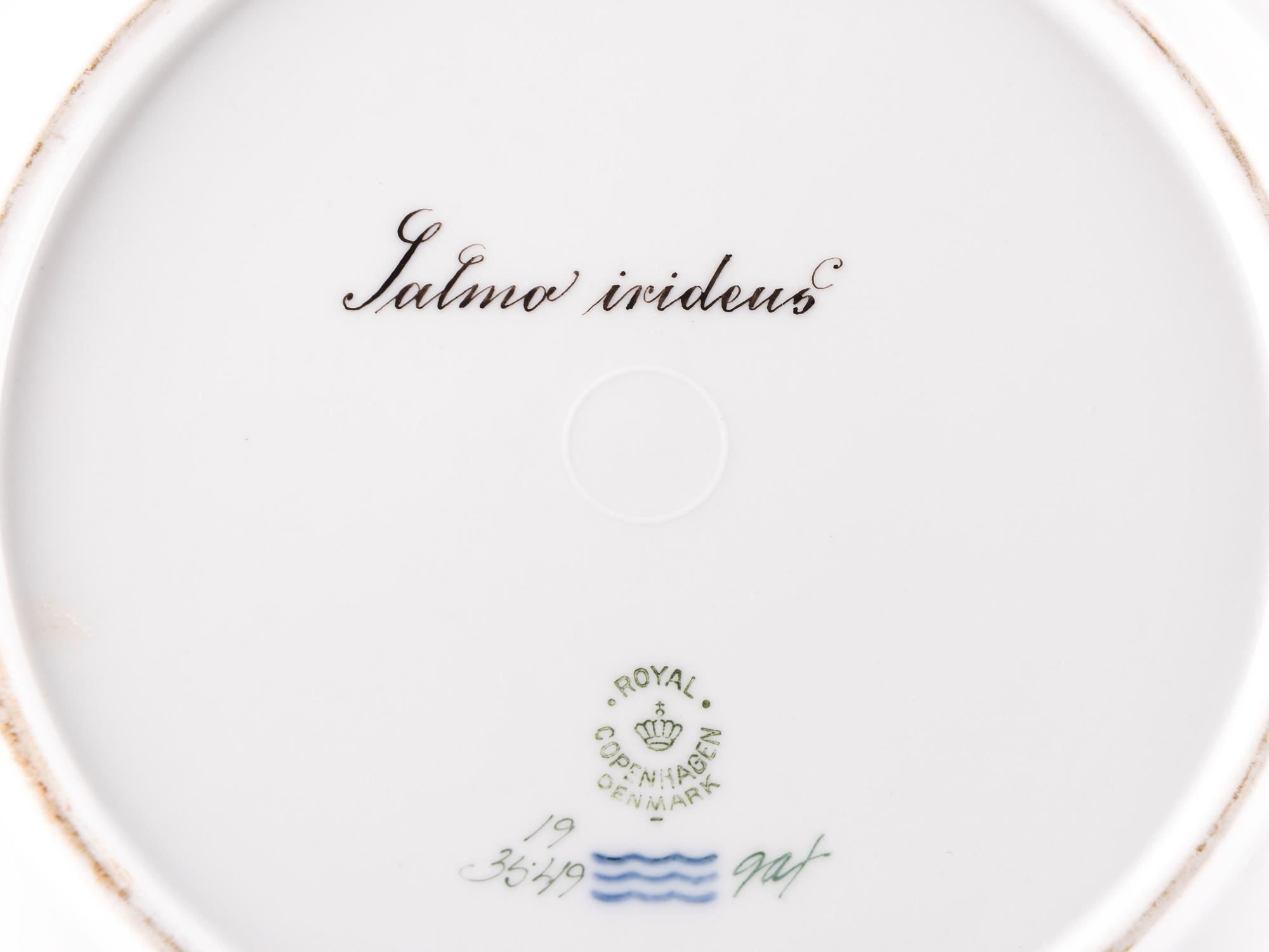 A Set of Twelve Royal Copenhagen Parcel Gilt Porcelain Fish Plates