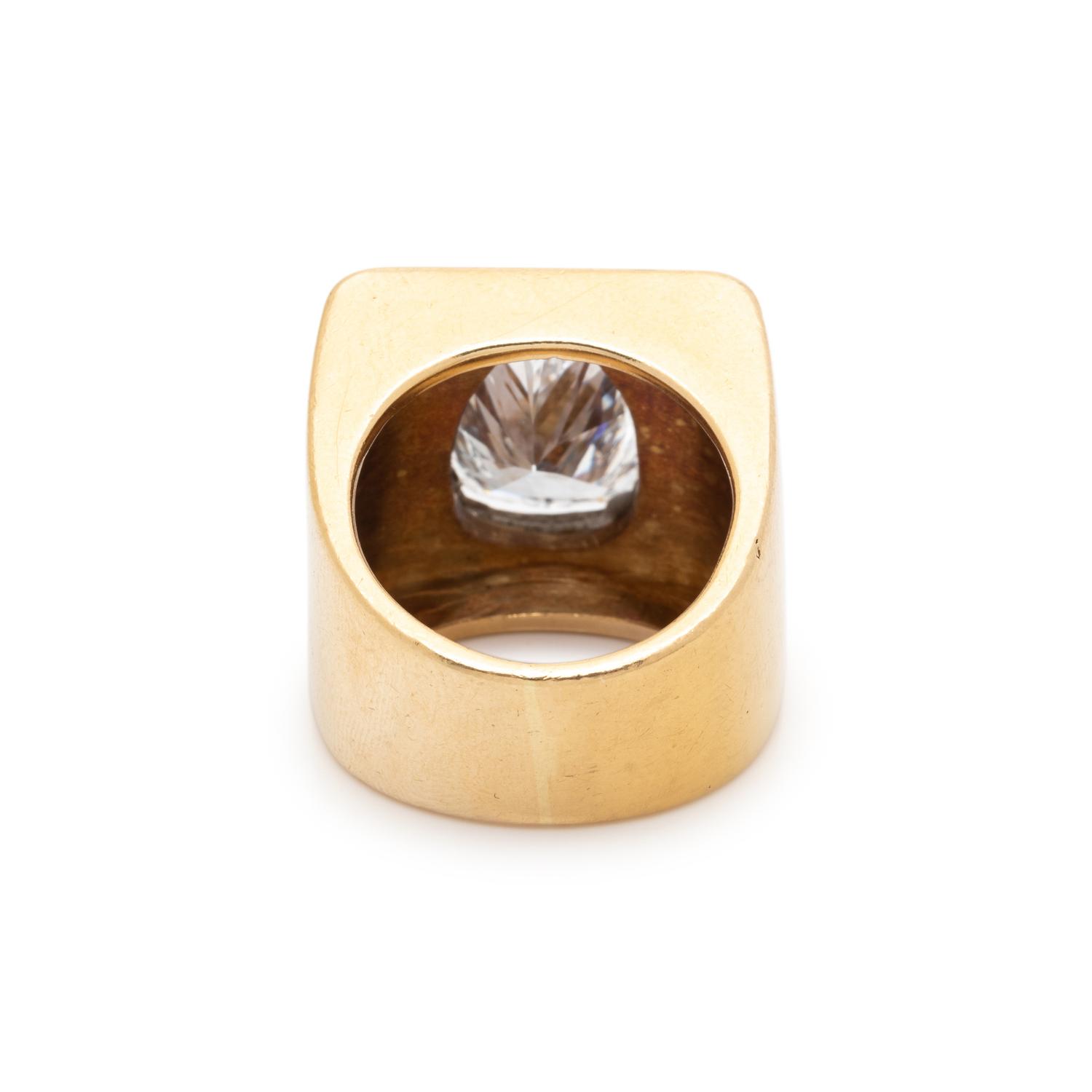 DIAMOND RING