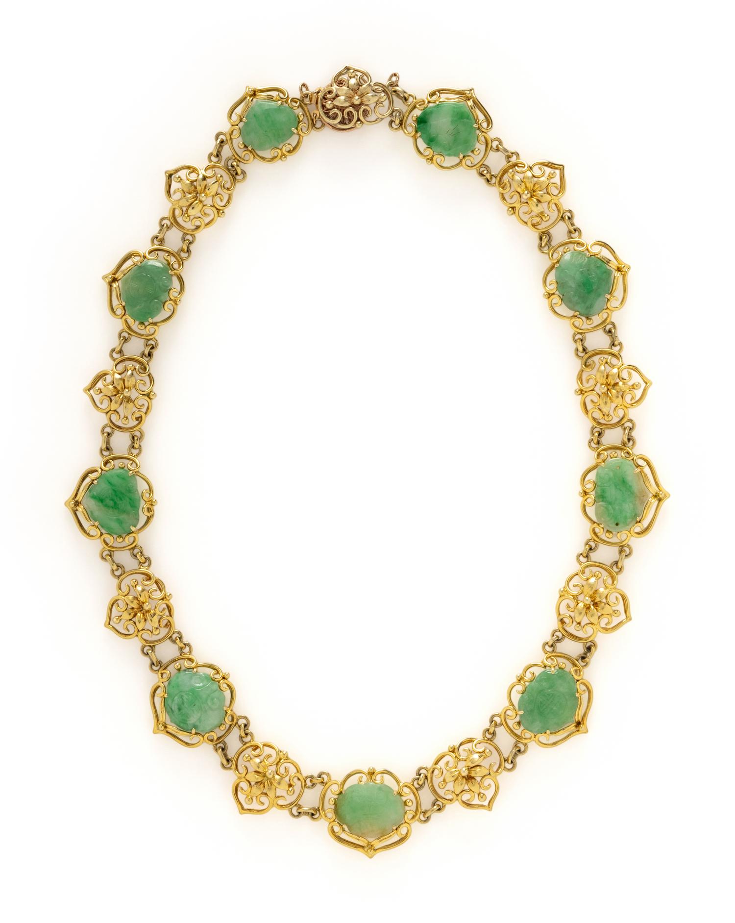 YELLOW GOLD AND JADE DEMI PARURE