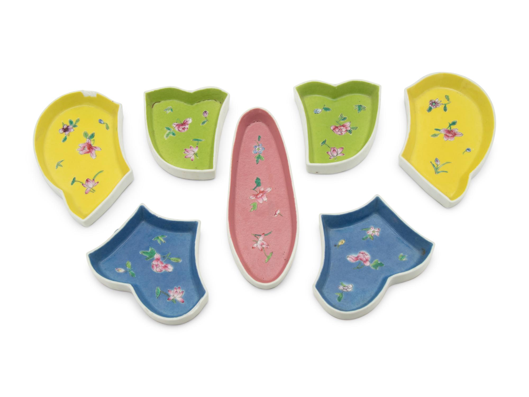 A Chinese Famille Rose Porcelain 'Butterfly' Sweetmeat Set