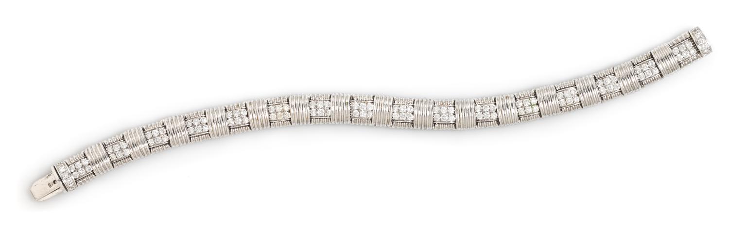 An 18 Karat White Gold and Diamond 'Appassionata' Bracelet, Roberto Coin, 21.85 dwts.