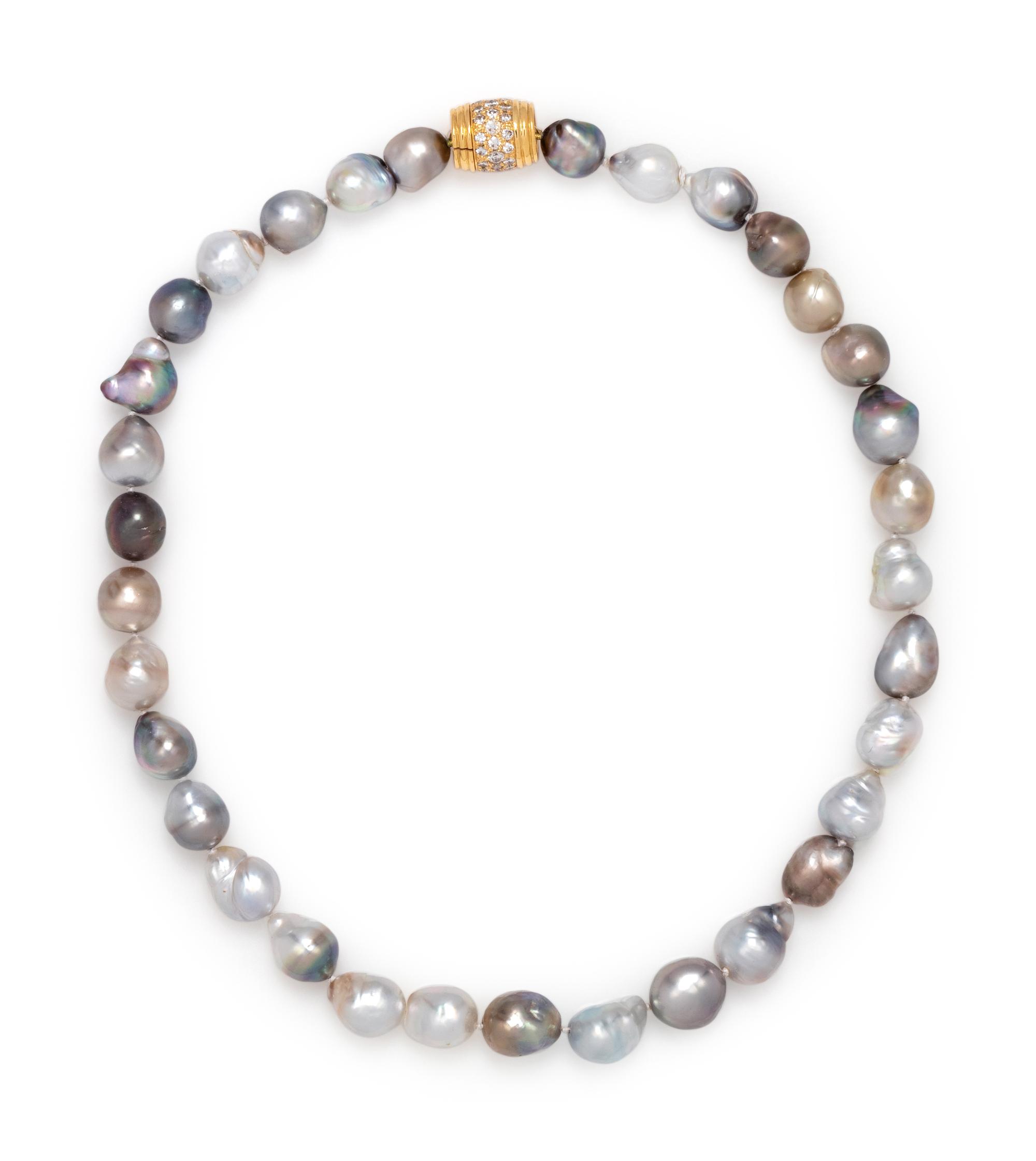 CULTURED TAHITIAN PEARL NECKLACE