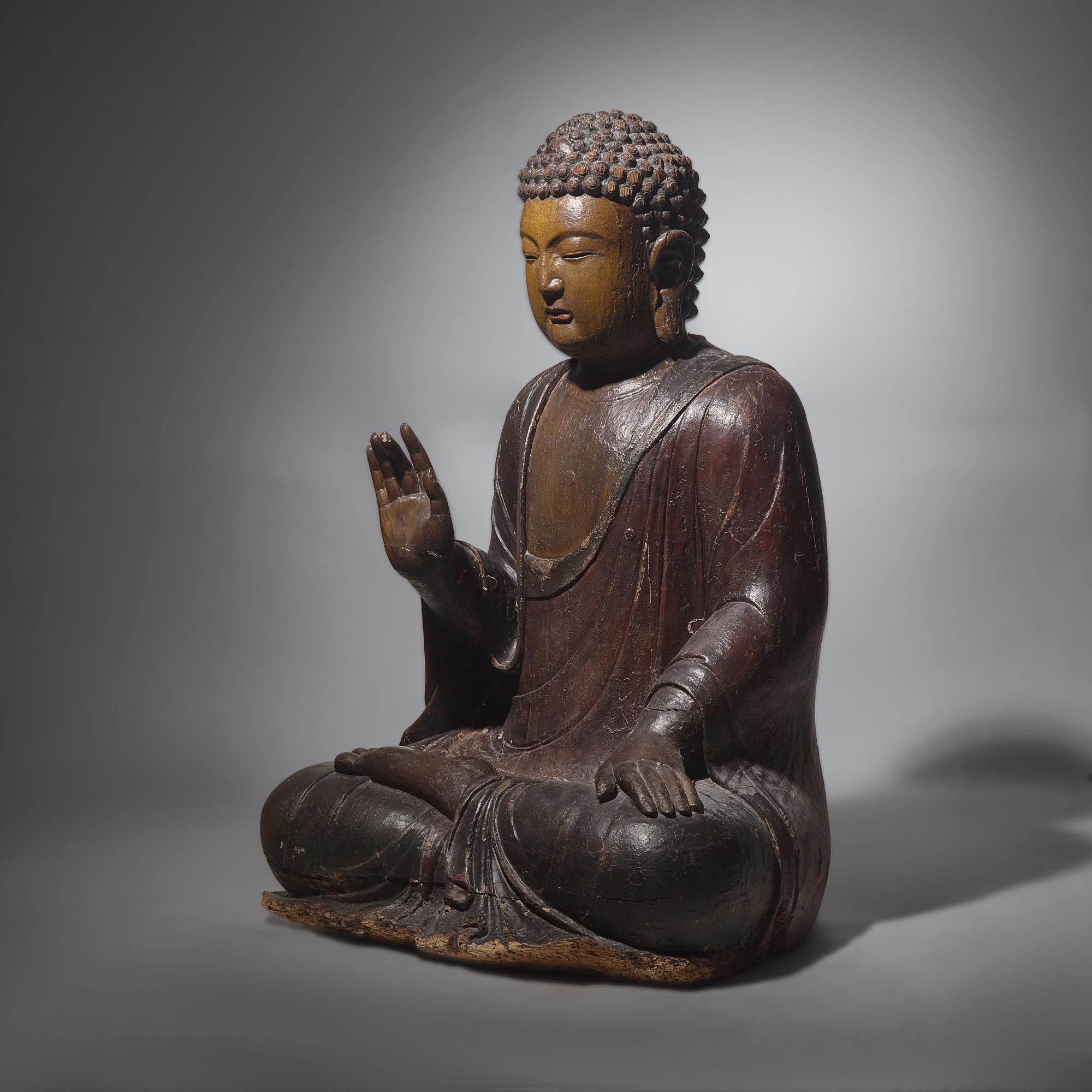 A Large Chinese Lacquered Wood Seated Buddha, Late Ming/Early Qing Dynasty — 明末清初 木髹漆巨型坐佛