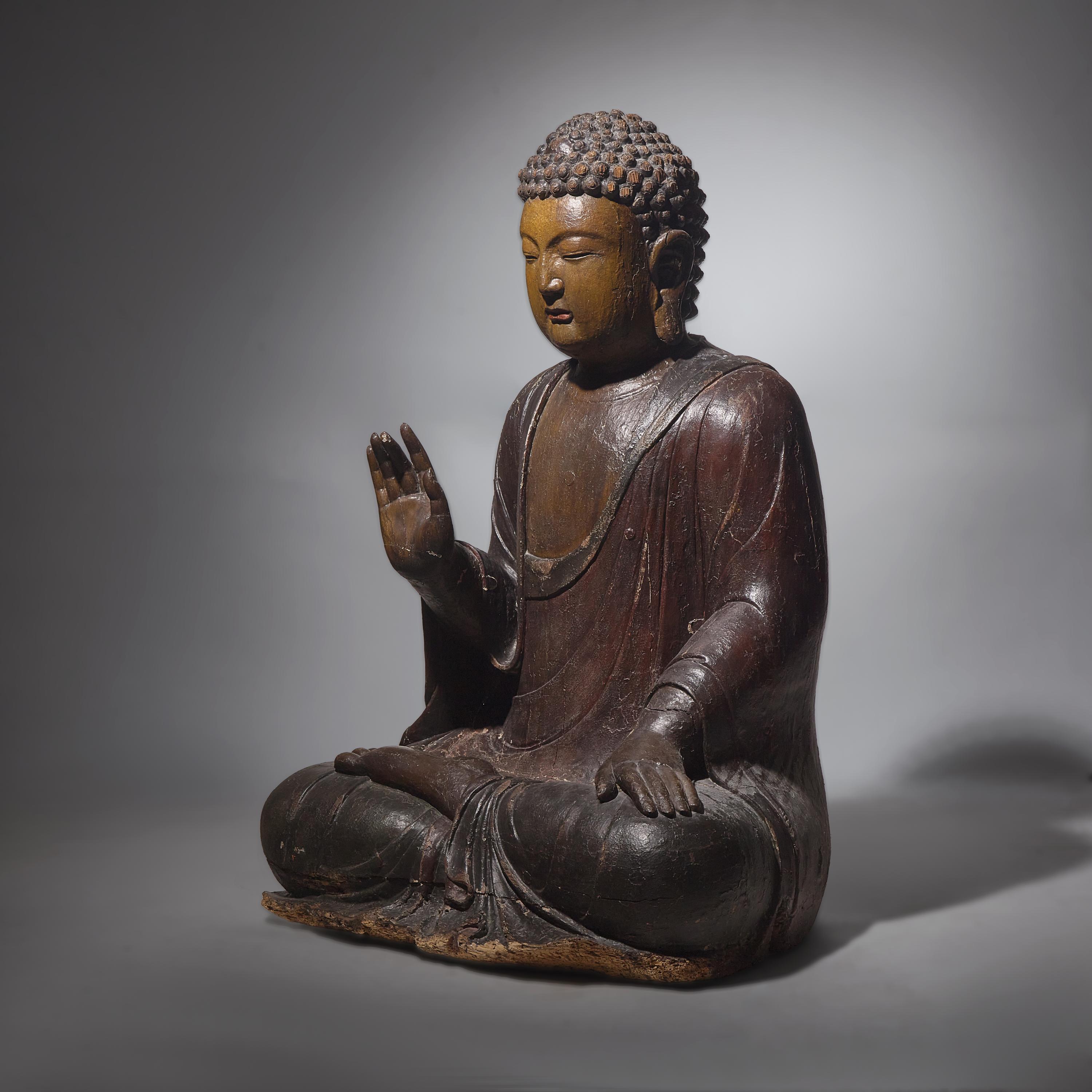 A Large Chinese Lacquered Wood Seated Buddha, Late Ming/Early Qing Dynasty — 明末清初 木髹漆巨型坐佛