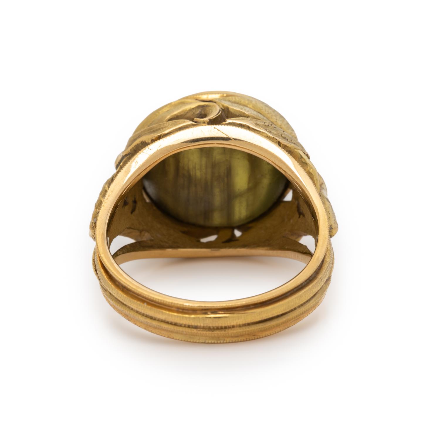 CAT'S-EYE CHRYSOBERYL AND YELLOW GOLD RING