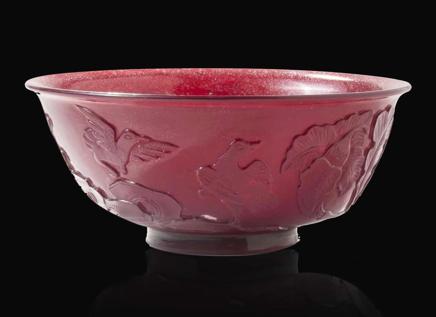 A Chinese carved ruby glass bowl, 18th century 紅琉璃盌配木底座 盌為十八世紀