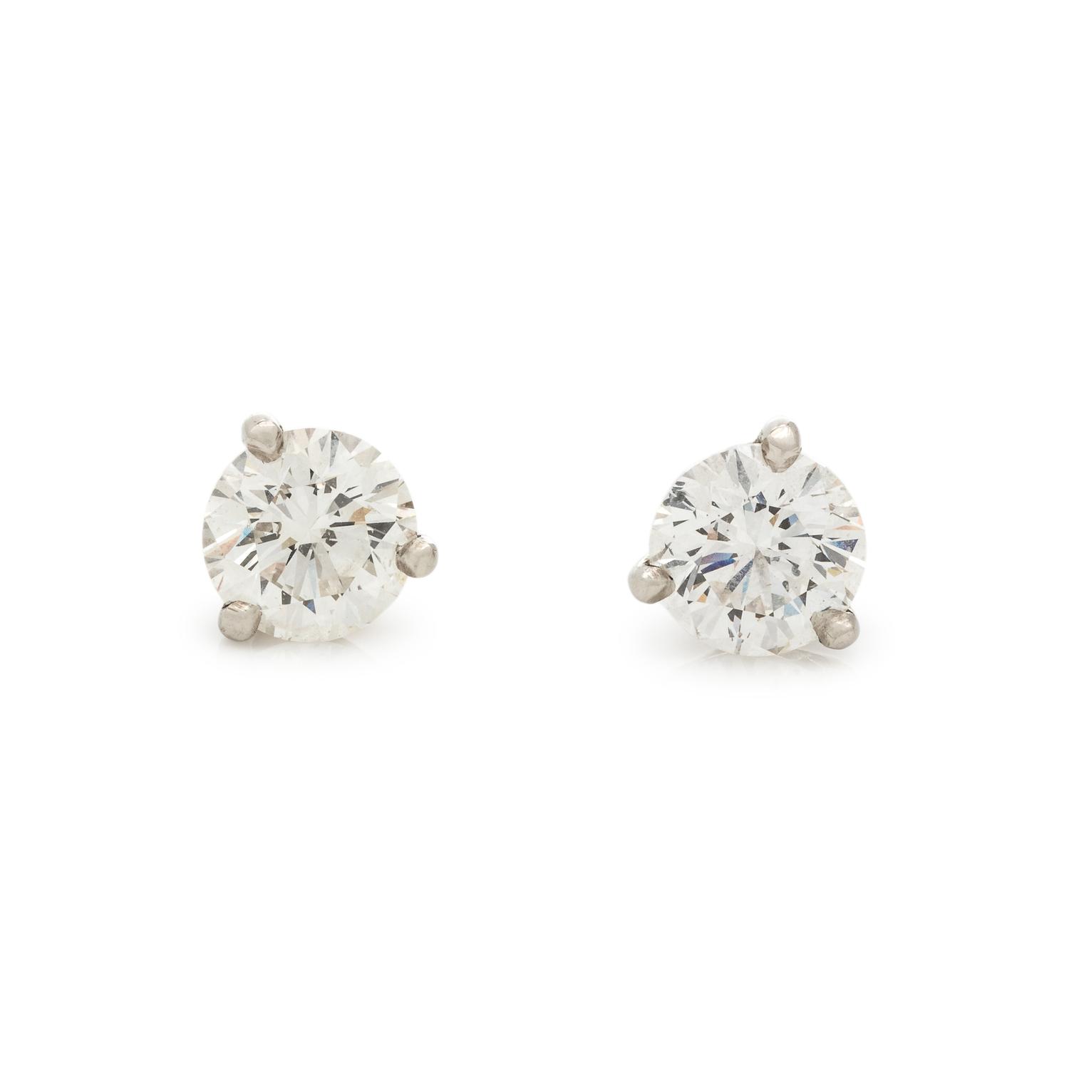 DIAMOND STUD EARRINGS