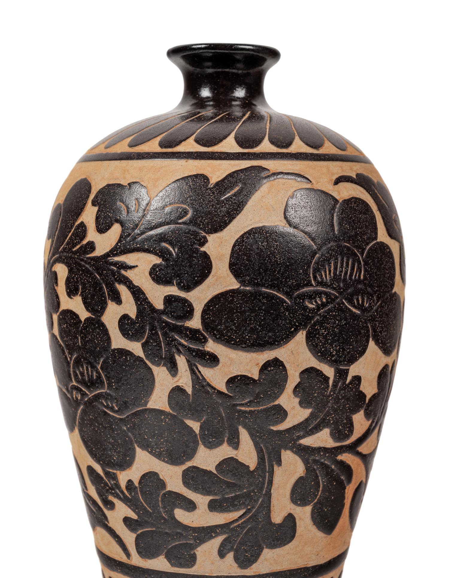 Three Chinese Porcelain Vessels
