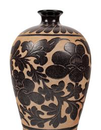 Three Chinese Porcelain Vessels