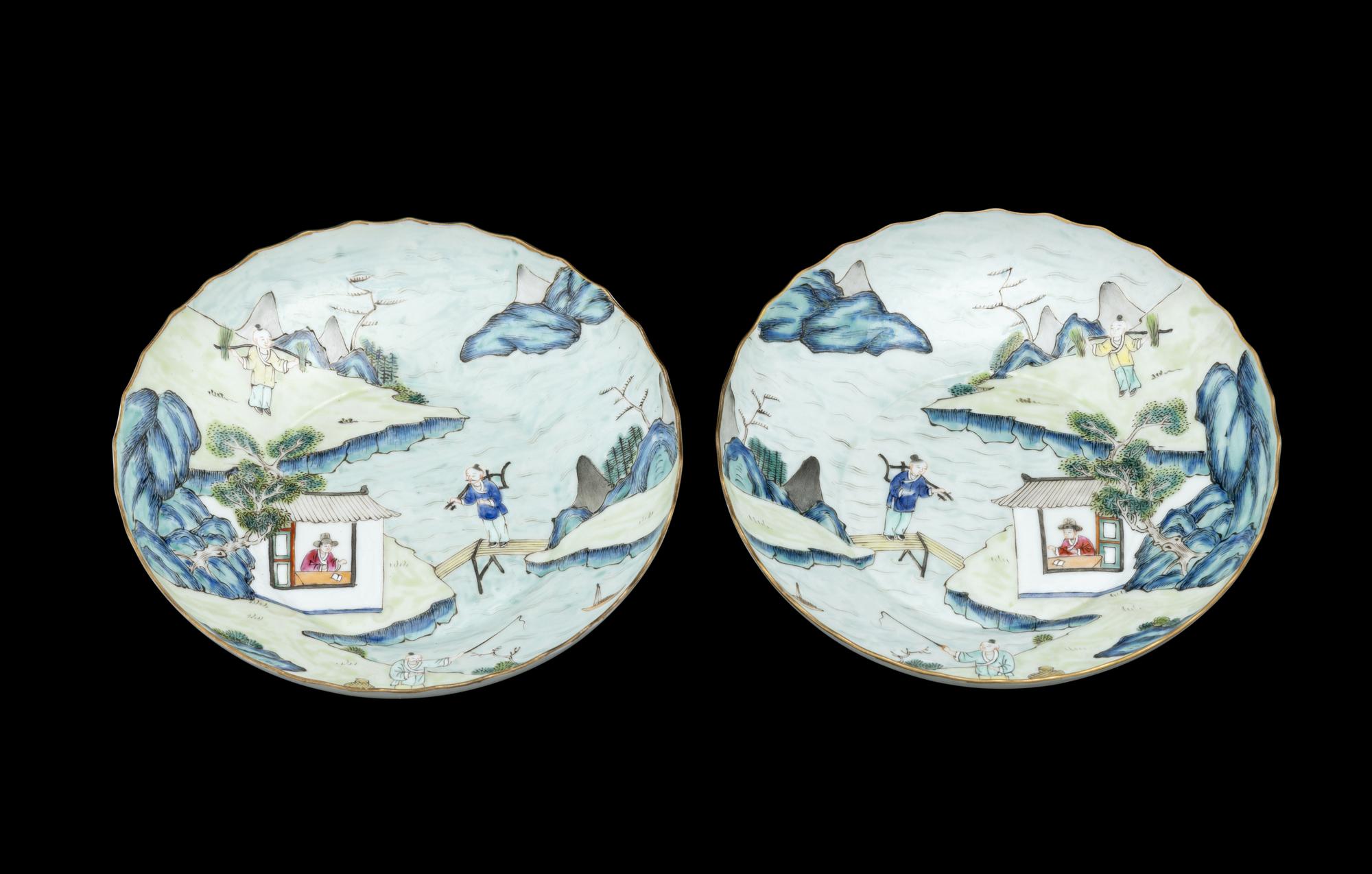 A Pair of Chinese Famille Rose Porcelain Cups and Saucers
