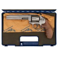 *Smith & Wesson Model 617-3 in Box