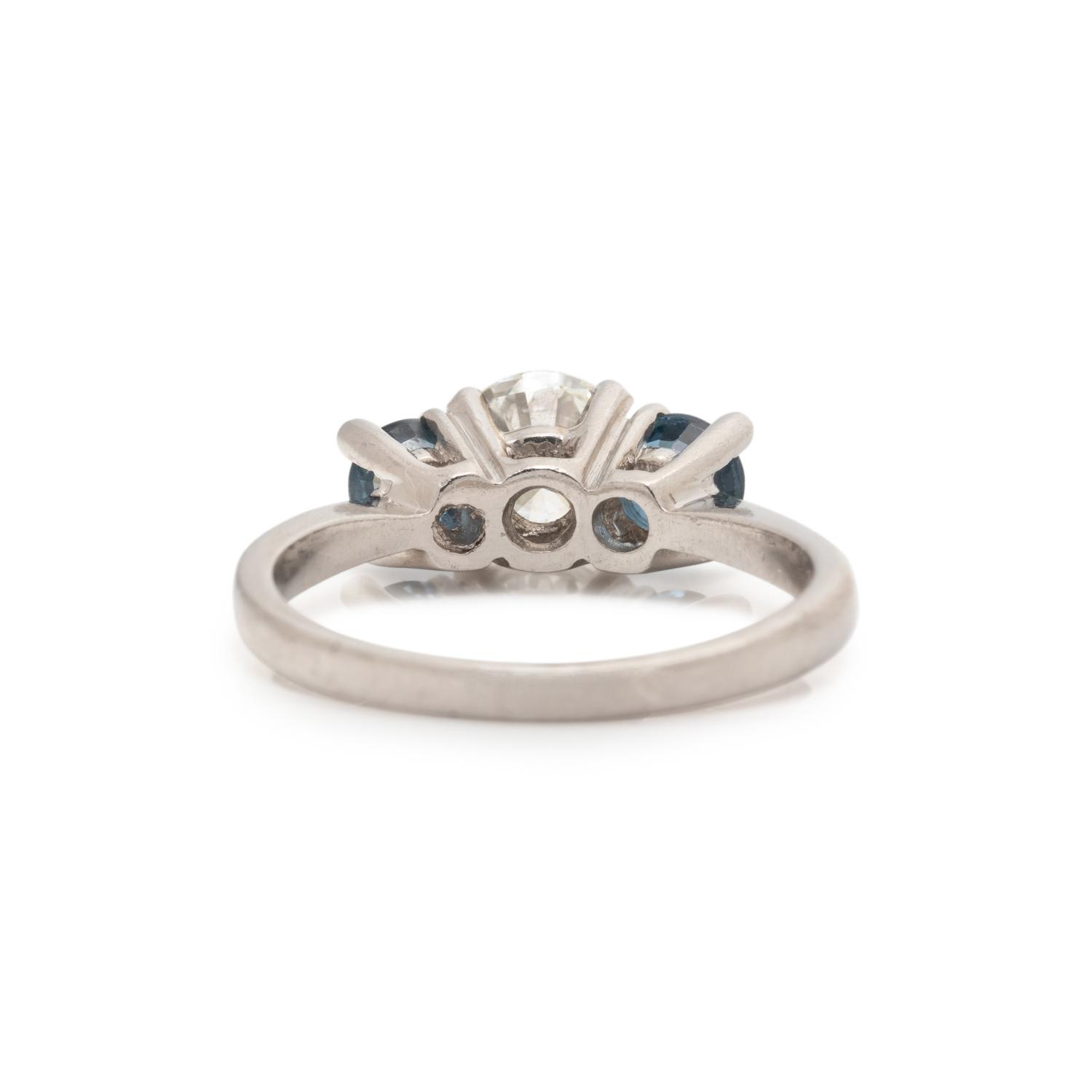 DIAMOND AND SAPPHIRE RING