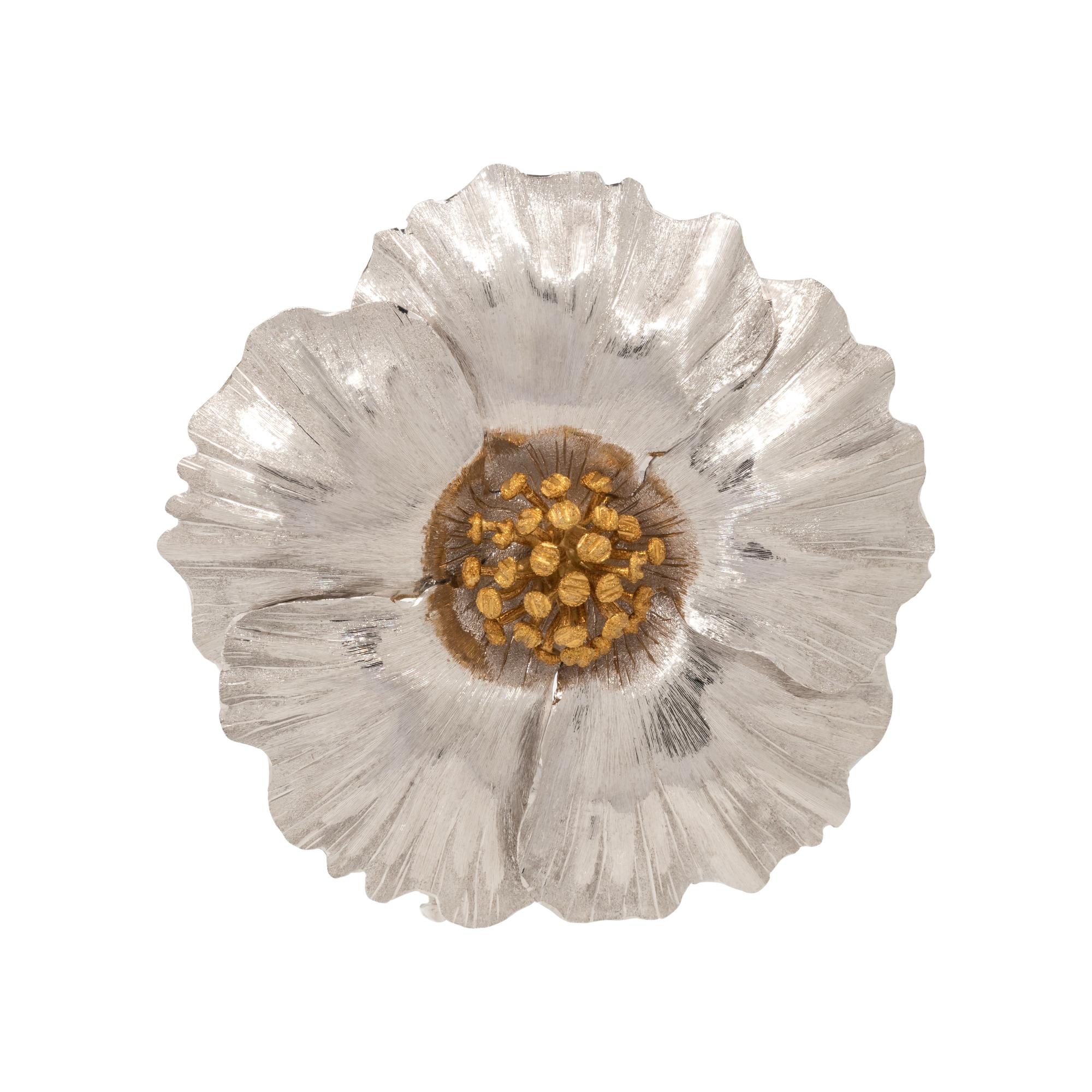 BUCCELLATI, BICOLOR GOLD FLOWER BROOCH