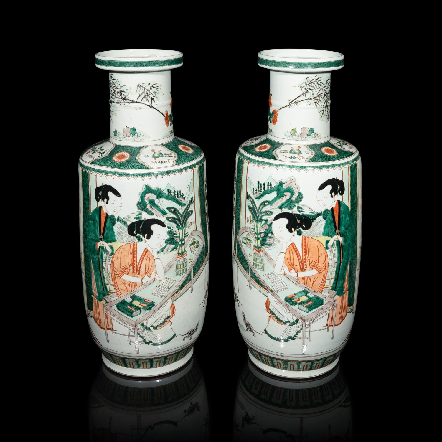 A Pair of Chinese Famille Verte Rouleau 'Ladies' Vases, 20th Century — 近代 五彩美人图棒槌瓶一对