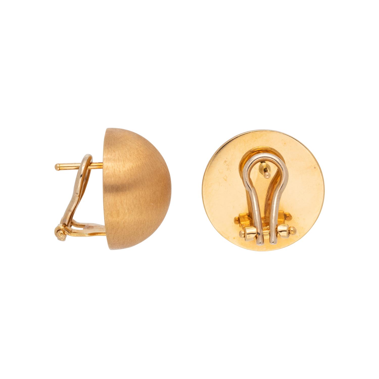 COLLECTION OF YELLOW GOLD EARRINGS