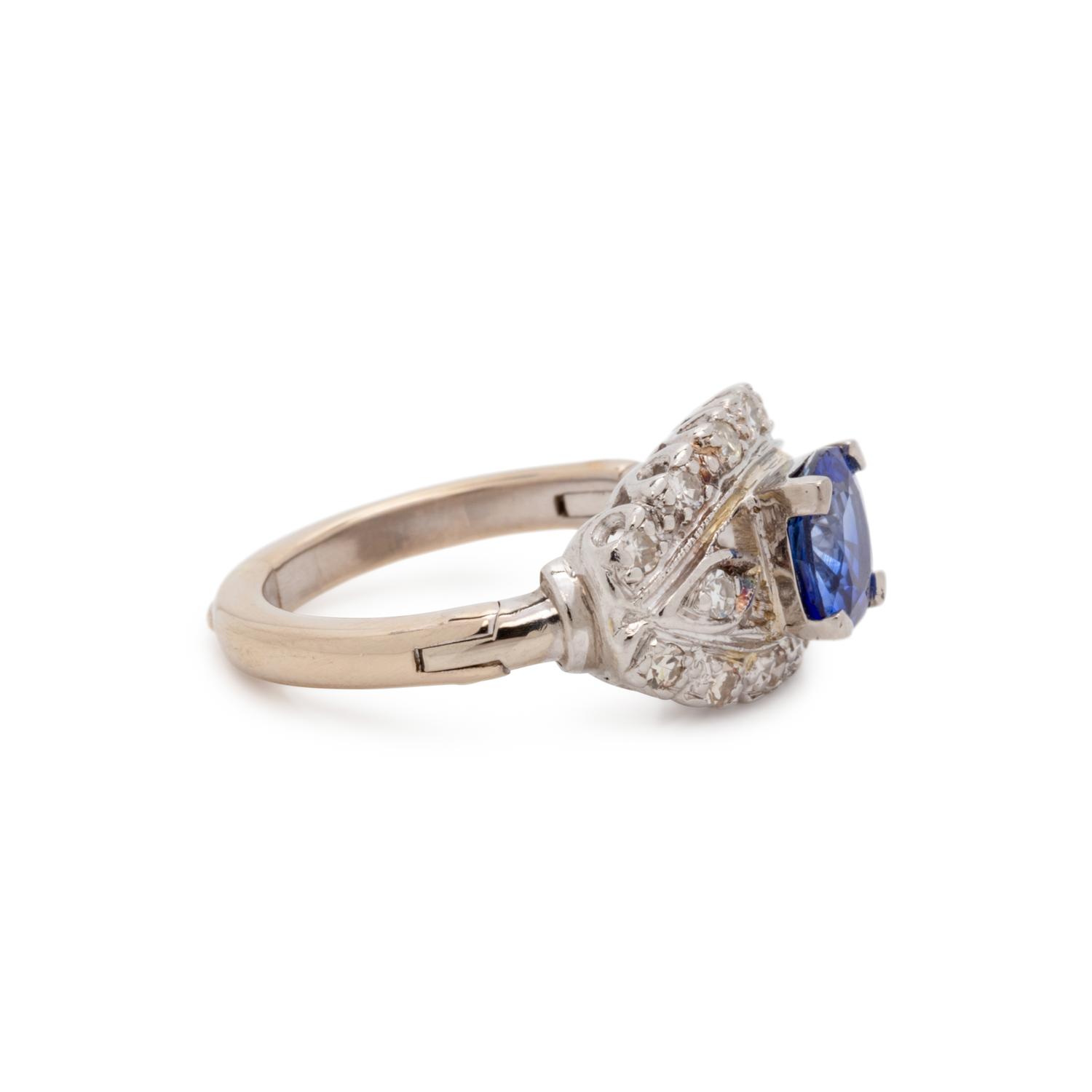 SAPPHIRE AND DIAMOND RING