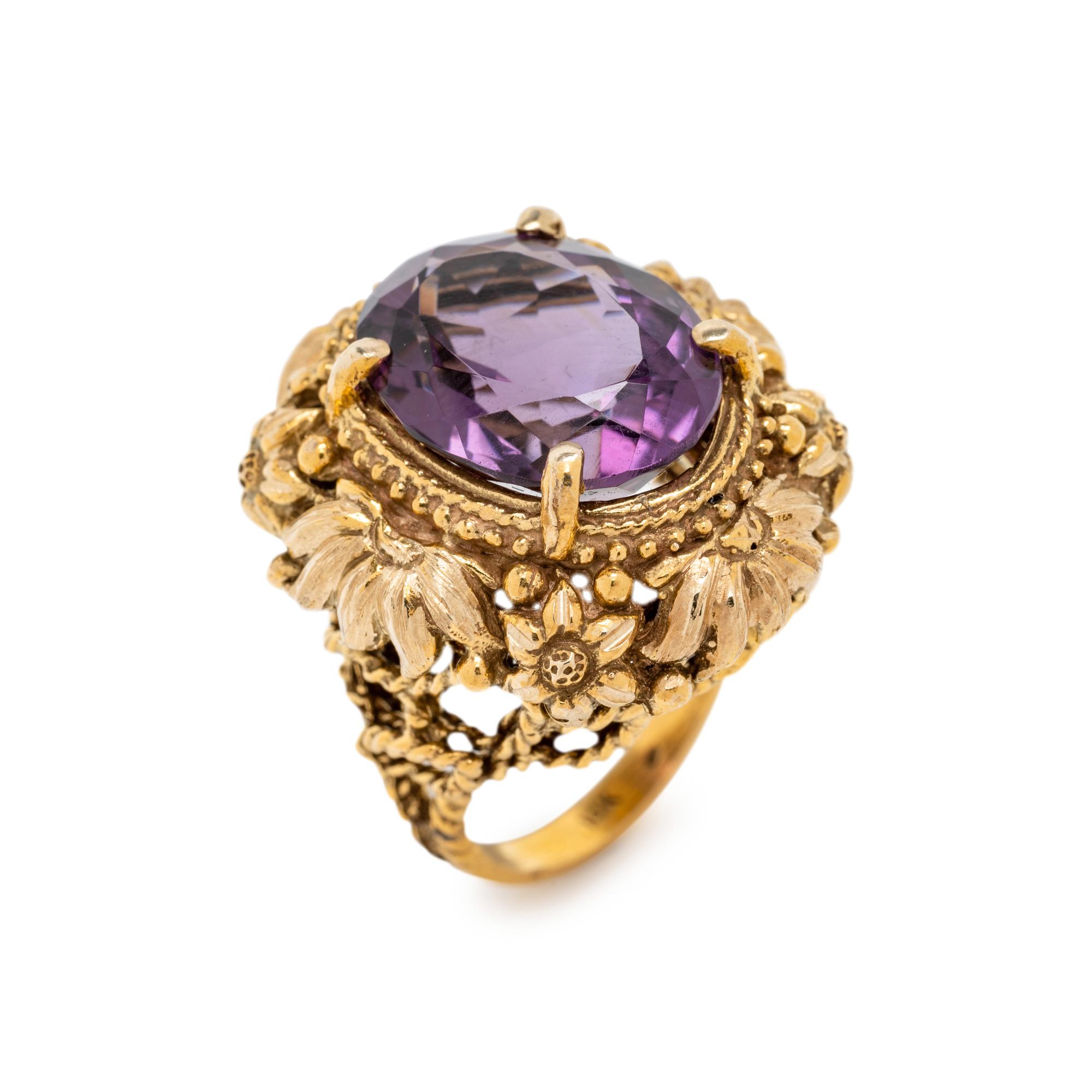 YELLOW GOLD AND AMETHYST RING