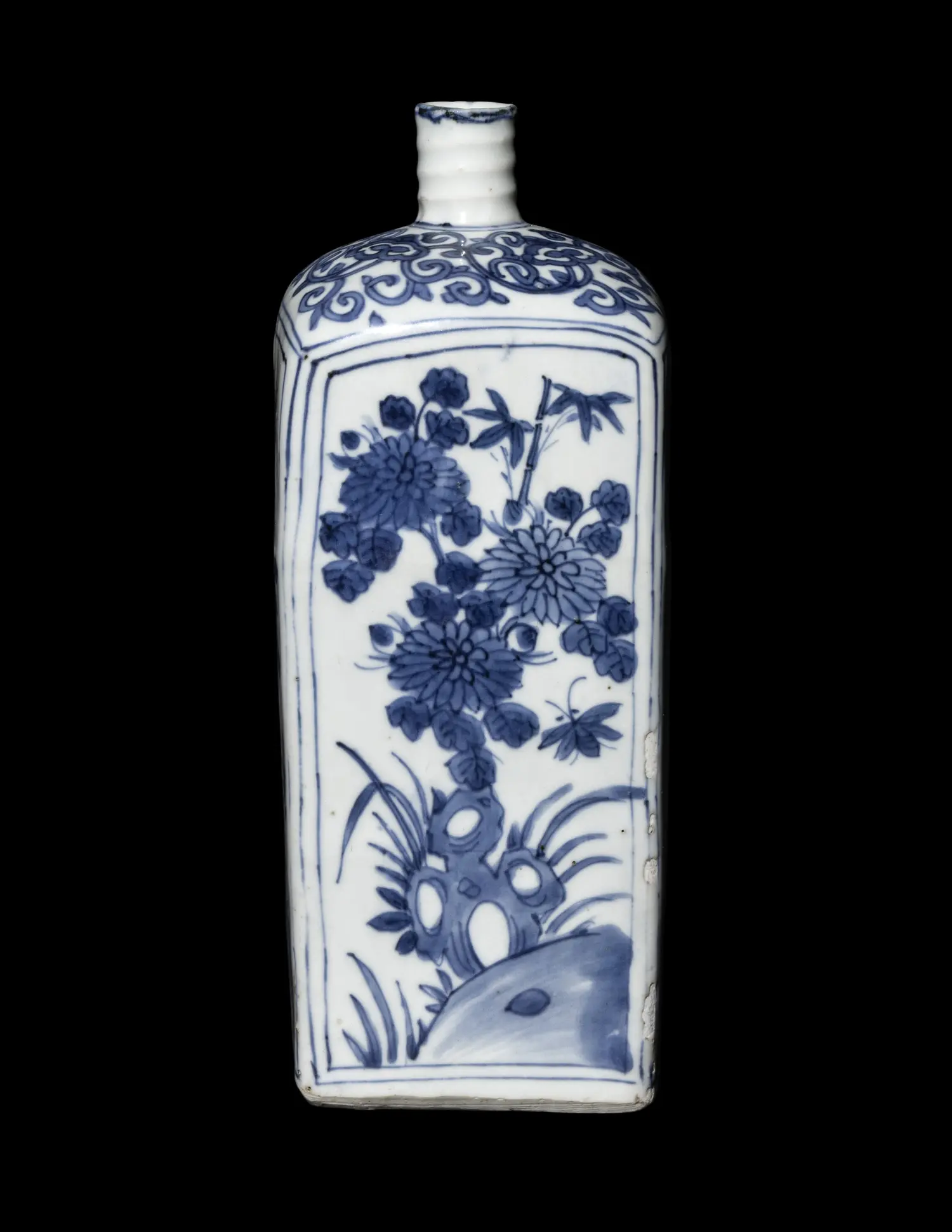 A Chinese Blue and White Porcelain Wine Bottle | Freeman's