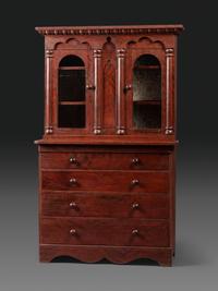 A Late Country Classical Grain Painted Pine Cupboard