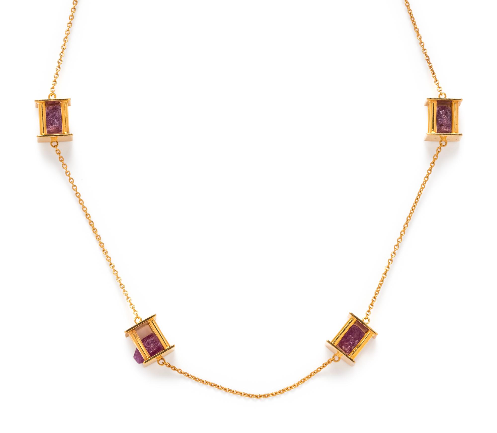 YELLOW GOLD AND RUBY NECKLACE