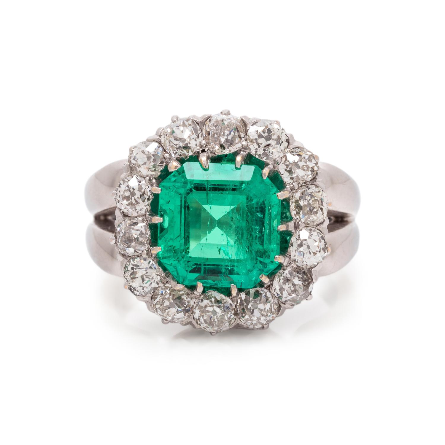 COLOMBIAN EMERALD AND DIAMOND RING