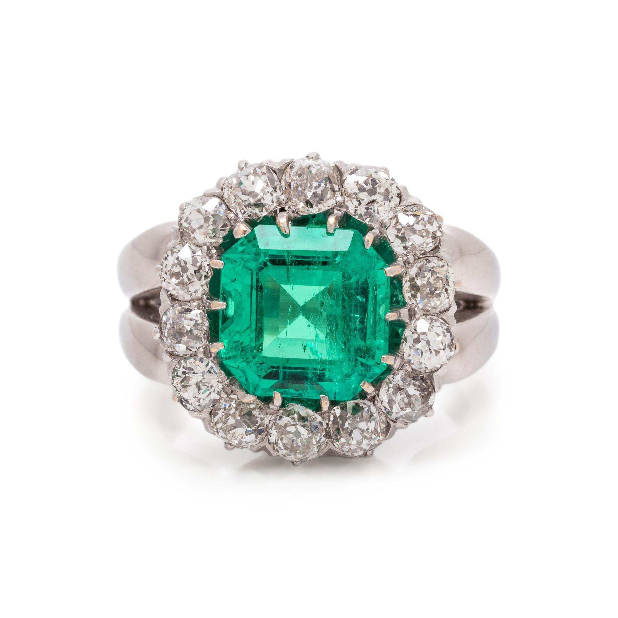 COLOMBIAN EMERALD AND DIAMOND RING