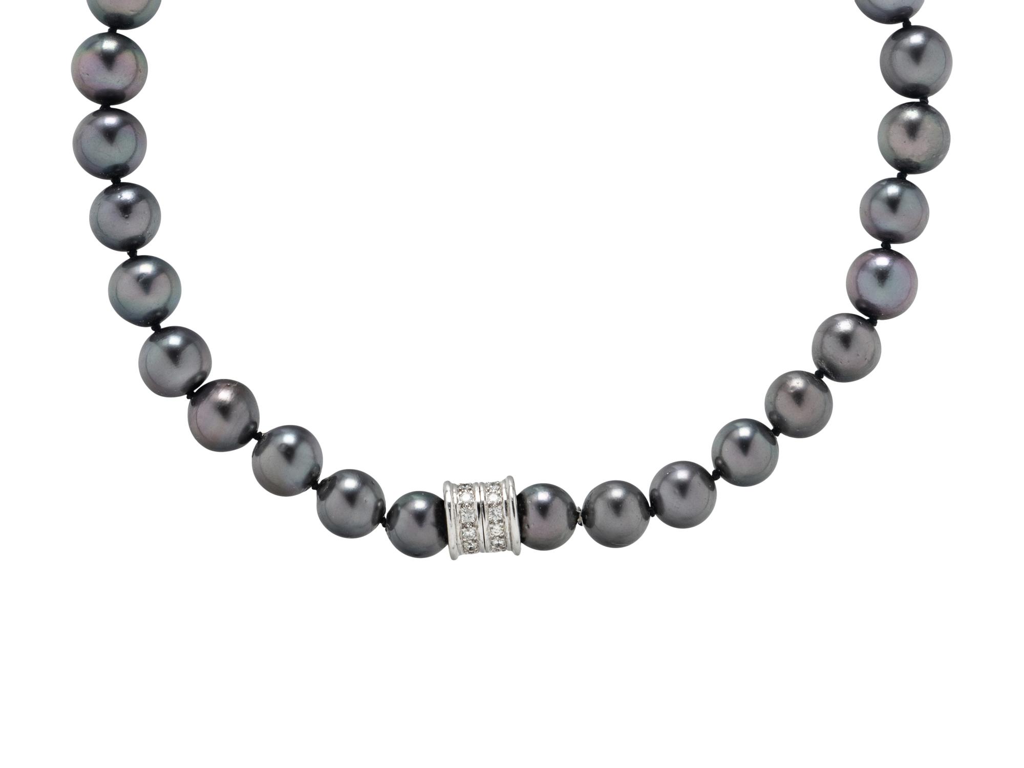 GRAY CULTURED PEARL AND DIAMOND NECKLACE