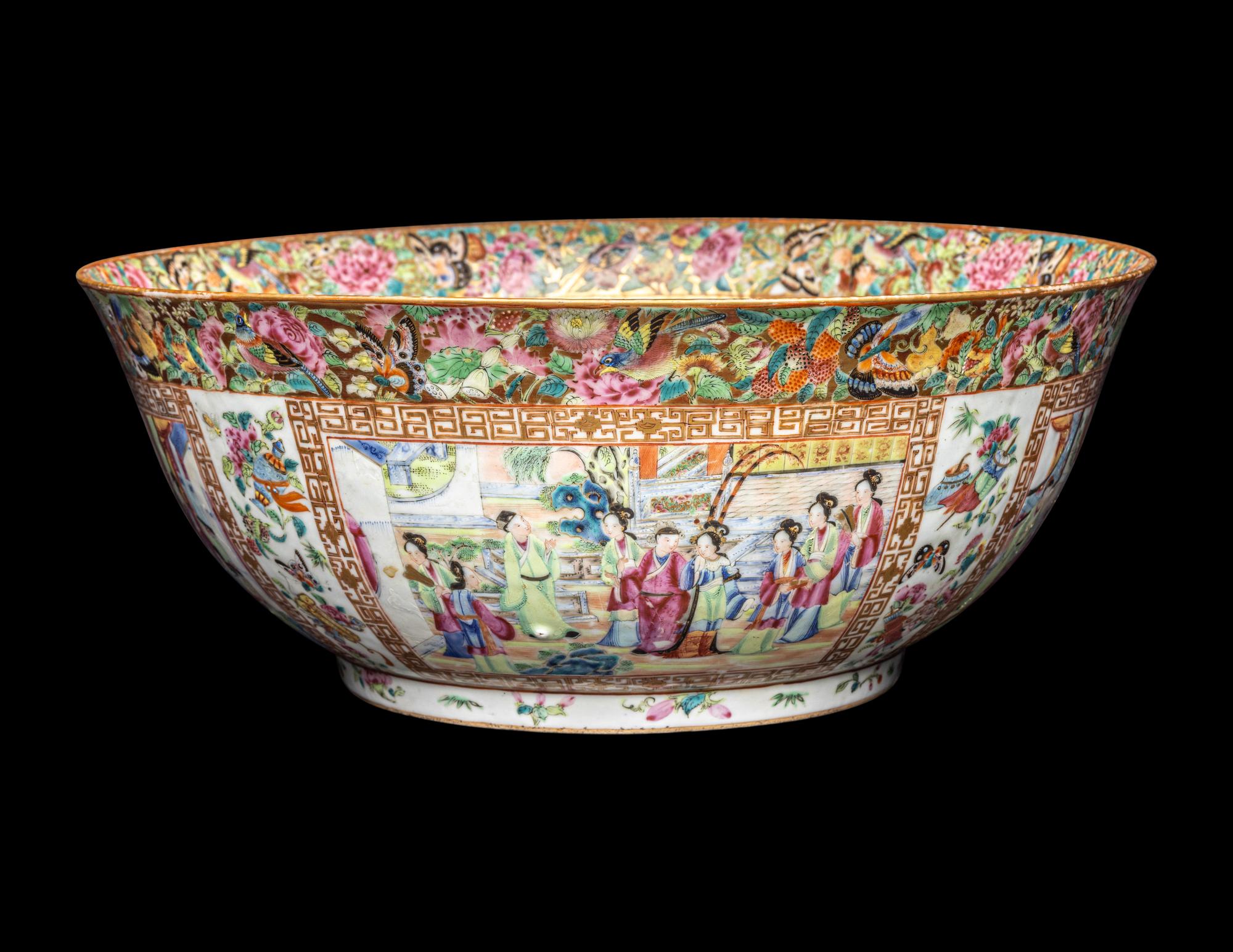 A Large and Finely Painted Chinese Export Porcelain "Rose Mandarin" Punch Bowl, First half of 19th Century 清晚期 廣彩人物故事圖大碗