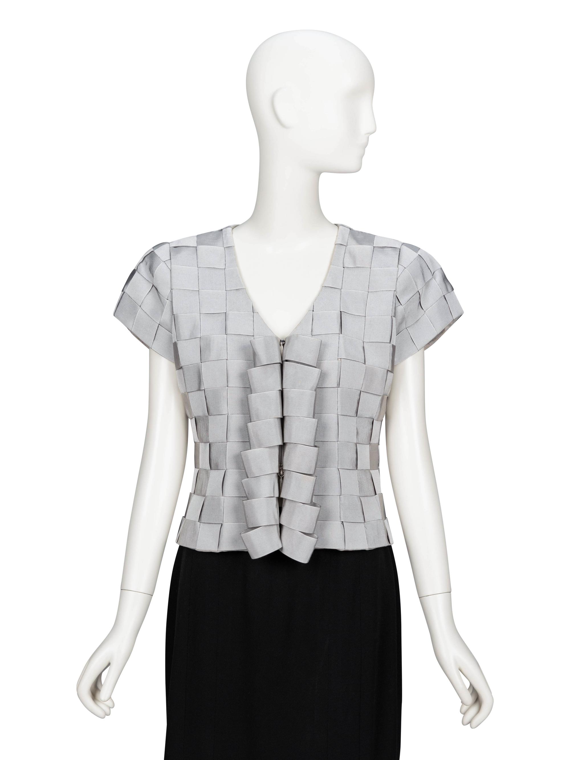 Giorgio Armani, Three Tops