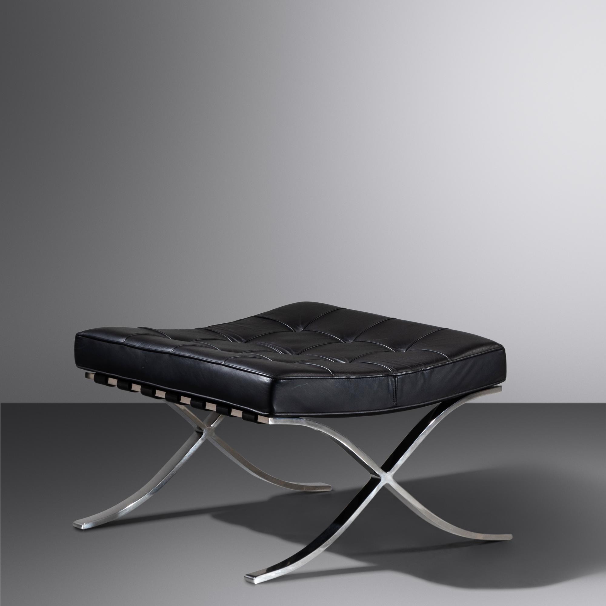 Barcelona Ottoman Knoll International, USA
