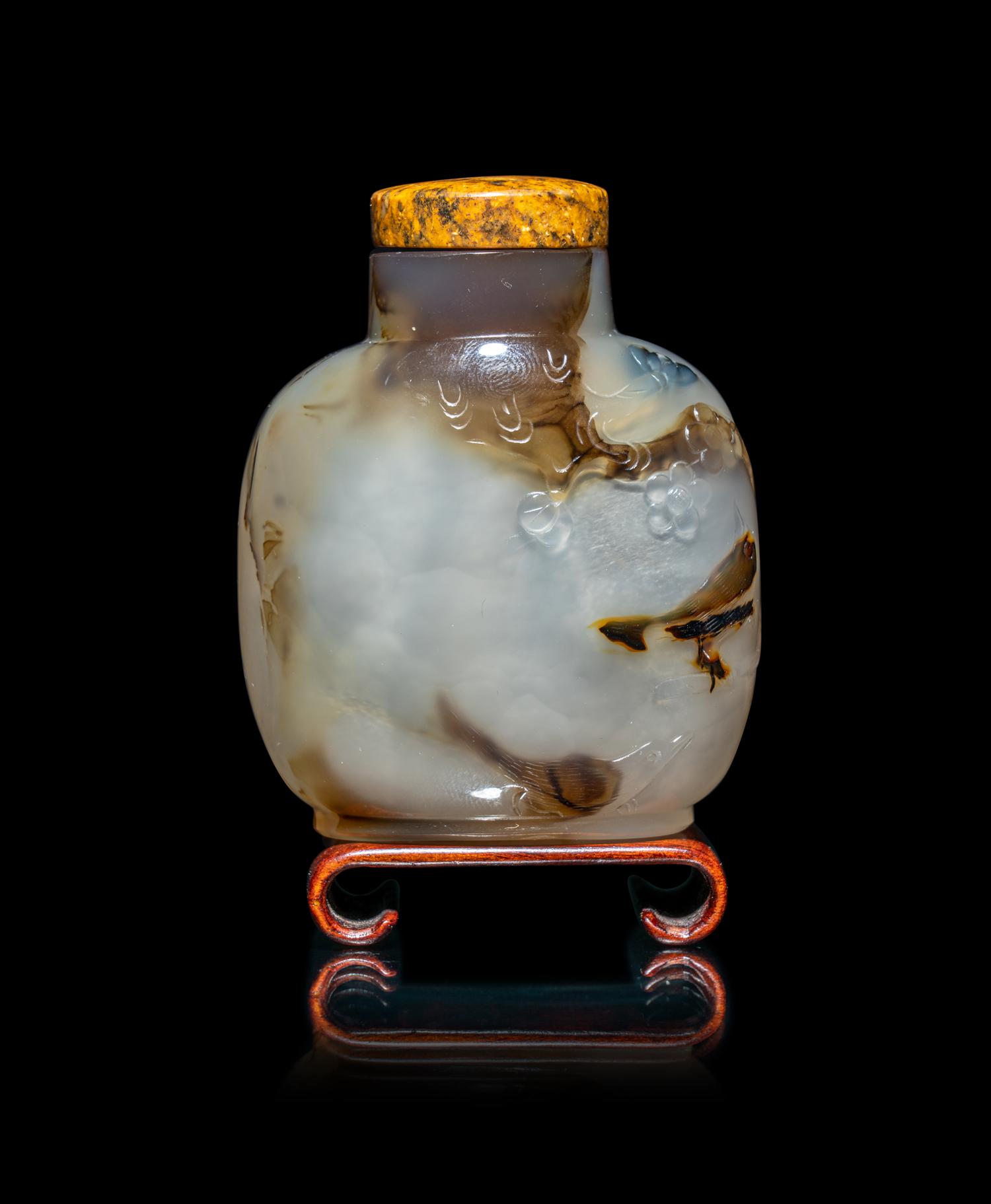 A Carved Shadow Agate Snuff Bottle